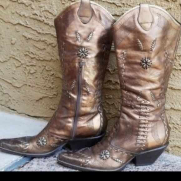 BCBGirls Shoes - BCBGirls leather Boots
